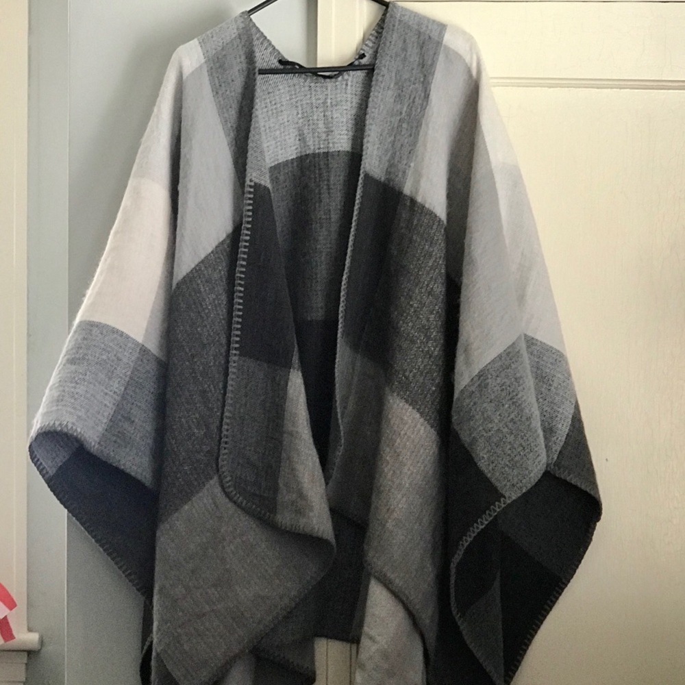 NWOT Eddie Bauer Shawl - Brown Plaid - Picture 2 of 7